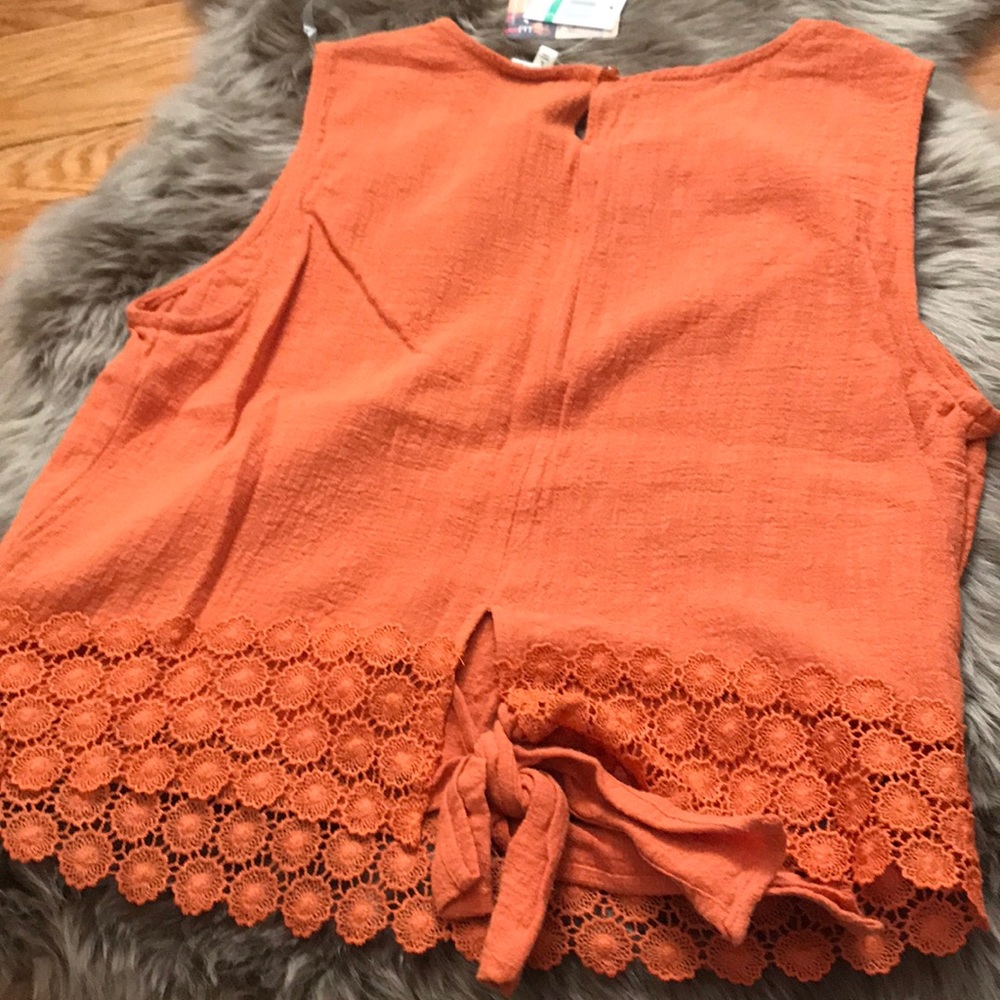 Top - Picture 2 of 5